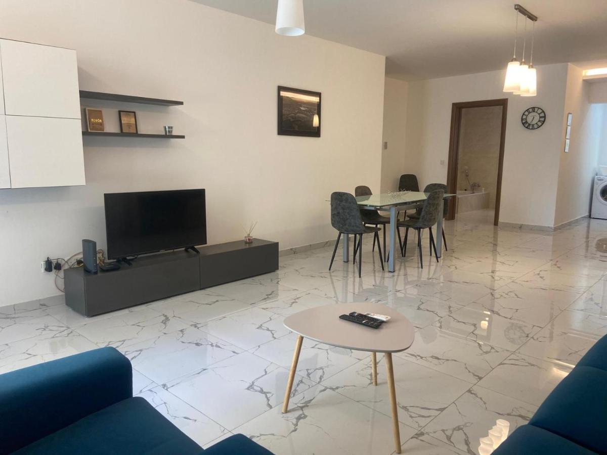 Sliema Centrally Located Apt Exterior photo